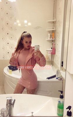 Blonde escort Karmen is a star of Dubai for oral sex