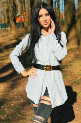 Dubai massage girl Tia, 176 cm, 74 kg