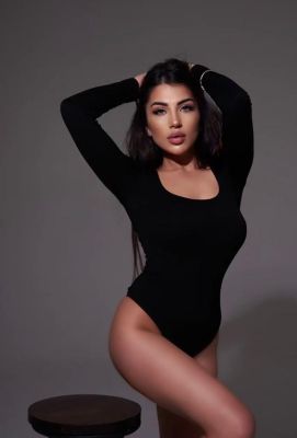 Dominant escort Elissa, price from AED 2500/hr
