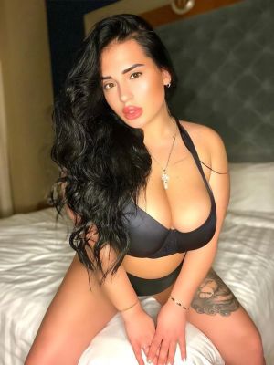 One of the kinkiest eastern escorts - Naralia will make a blowjob for AED 3000