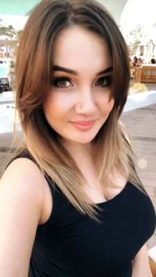 Hot Dubai girl Aaliyah sucks for AED 1500