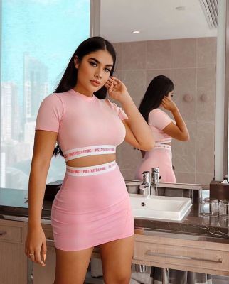 Female escort in UAE sucks for AED 1500