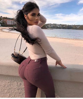 Liz - italian escort based in Dubai