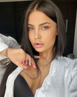 Date Dubai escort — independent girl Ivette from sexdubai.club