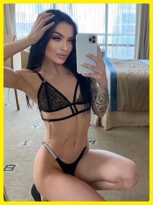 Cheap independent escort Parisa charges AED 2500/hr