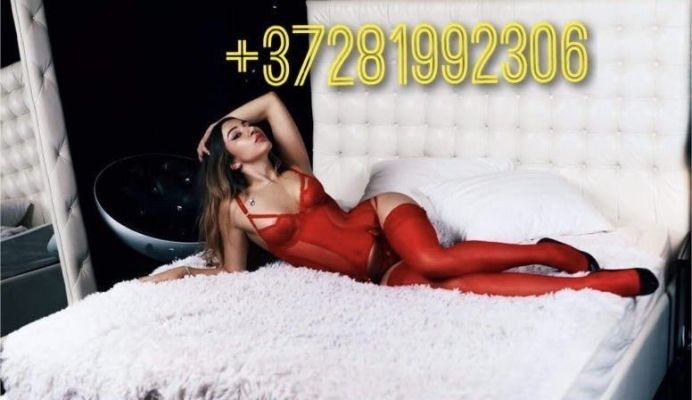 UAE freelance girl, age: 22, weight: 44 kg, height: 153 cm