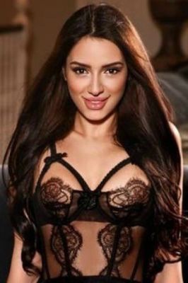 Pat — prostitute for high class service in Dubai 