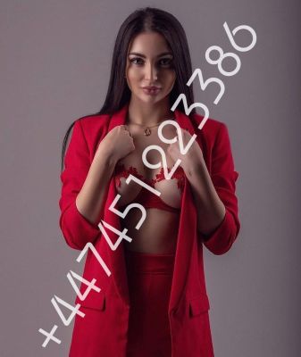 Black female escort Mimi in UAE
