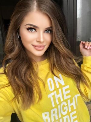 Arab escort in Dubai: Gloria, 30 years of age