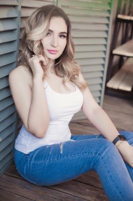 Local escort Caitlyn in Dubai