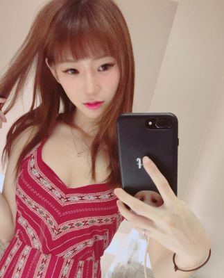 Spend a night with a massage escort in Dubai for AED 1800 (for 1 hour)