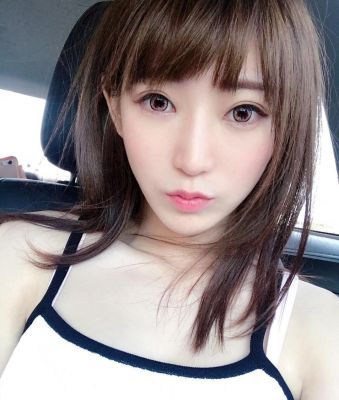 Alexis, age: 23 height: 157, weight: 49