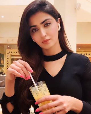 Turkish escort in Dubai (30 years old, works 24 7)