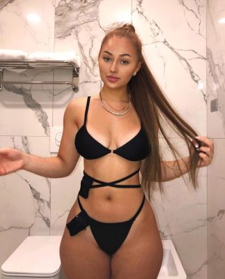 Massage girl in Dubai: Peyton (30 y.o.)
