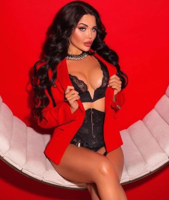 One of the kinkiest escorts for couples available on sexdubai.club