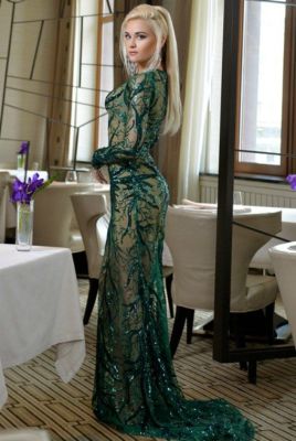 VIP treatment from 28 year-old elite escort India