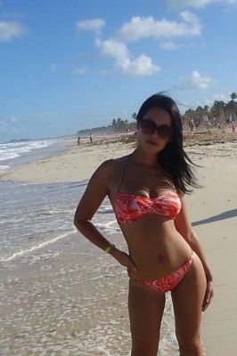 Italian escort in Dubai: tel. +971 62 414 1387