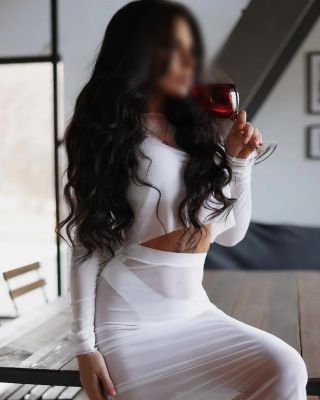 Vip escort girls provides discreet service from AED 1800