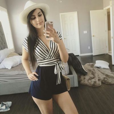 28 y.o. Cassidy provides cheap escort service in UAE