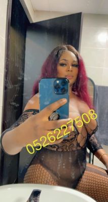 Naeva is a model for sex and massage in Dubai