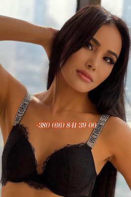 Italian escort in Dubai: tel. +971 91 275 2201