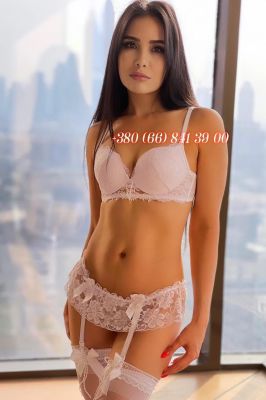 Escort babe Adeena in Dubai