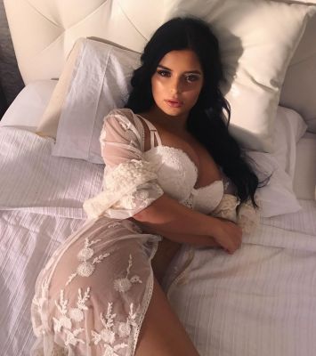 Top escort babe Leanne wants you tonight