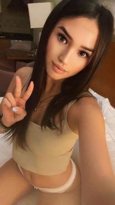  Suzanne provides Dubai erotic massage to respectful gents