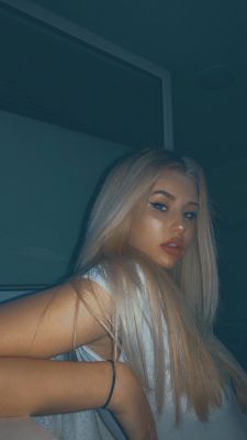Dubai site escort Karma is available online