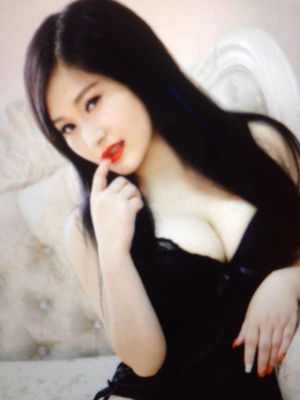 Linda, photos from the site SexDubai.club