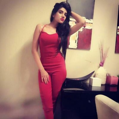 IndianPakistani escort, 21, Dubai, 