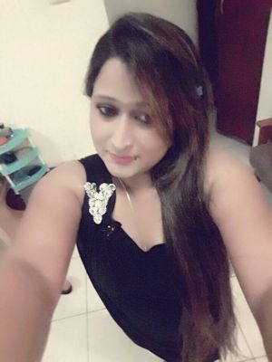 Shenaz busty escort  , seductive photo