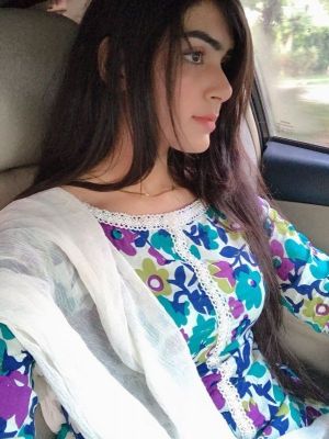 Model Fiza, +971 55 396 7182