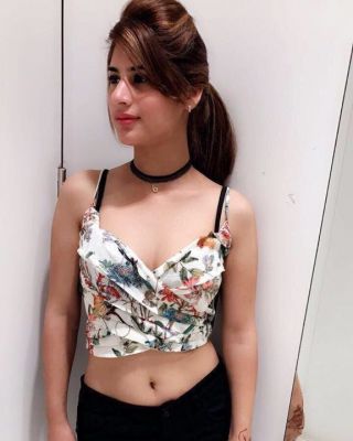 Mahira Khan Sexy, 19