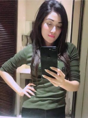independent Maya Khan (Dubai)
