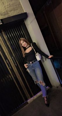 Blonde escort Abeera is a star of Dubai for oral sex