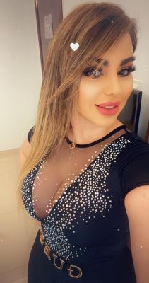 One of the sexiest babes of Dubai - Samar will be yours for AED 1200